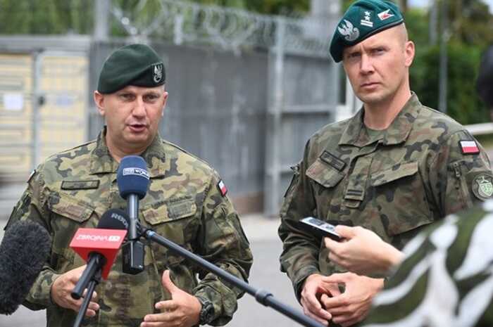 Повітряний простір Польщі перетнув невідомий об’єкт під час масованої атаки РФ на Україну