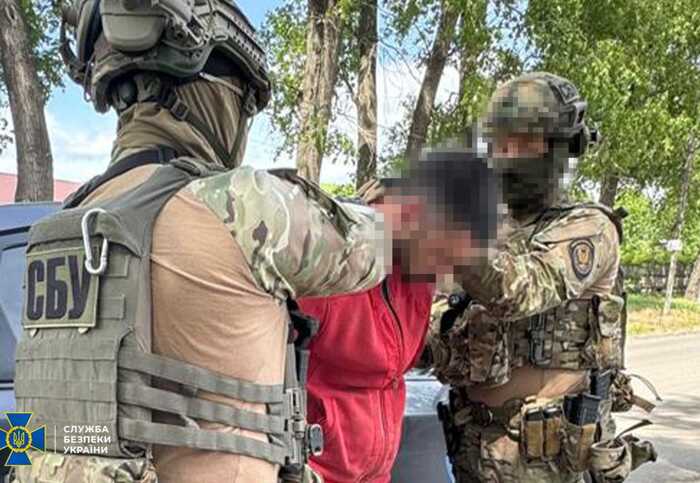 У Дніпрі затримали таксиста, який коригував удари по Дніпру