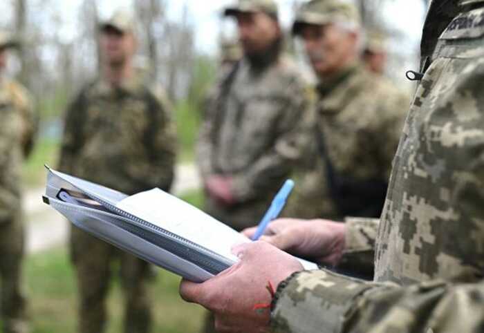 На Харківщині внаслідок вибуху невідомого предмета постраждав працівник ТЦК