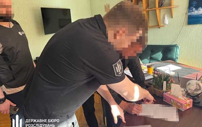 Очільника КП підозрюють у посередництві при передачі хабаря посадовцям Київзеленбуду