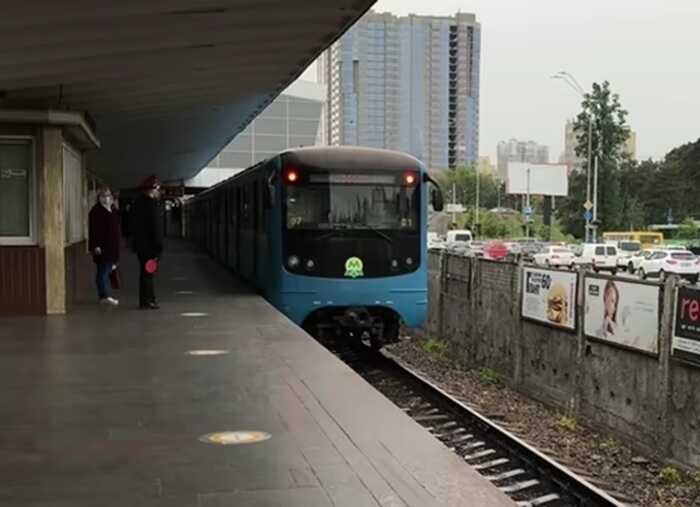 У Києві внаслідок нічної атаки пошкоджено колії метро між станціями "Дарниця" – "Лівобережна"