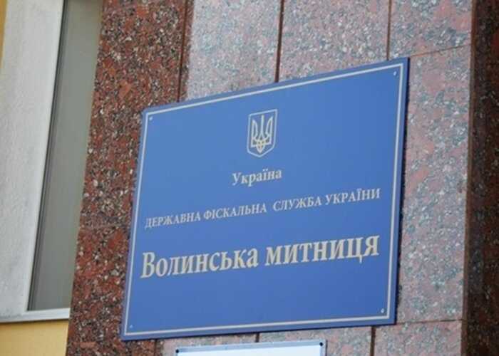 700 тисяч доларів готівкою — не привід звільняти: митник Бурдейний роками зберігає контроль над «Ягодином»
