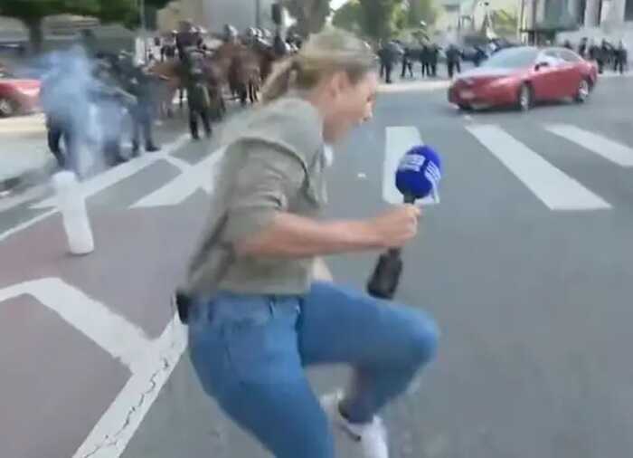 У Лос-Анджелесі поліція вистрелила в журналістку під час протестів