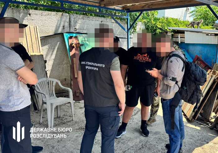 ДБР розкрило масштабну схему розкрадання державних коштів на харчуванні військових