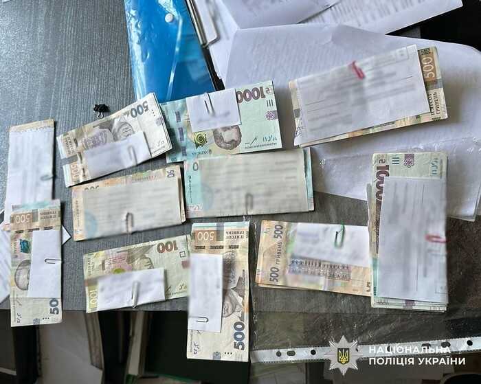 На хабарництві викрили директора автошколи в Коростені