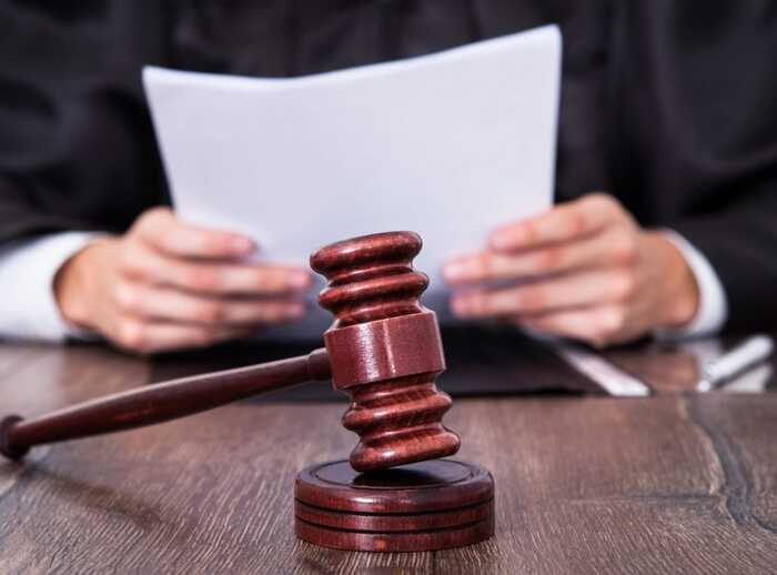 Суд залишив підозрювану у замаху на Стерненка під вартою