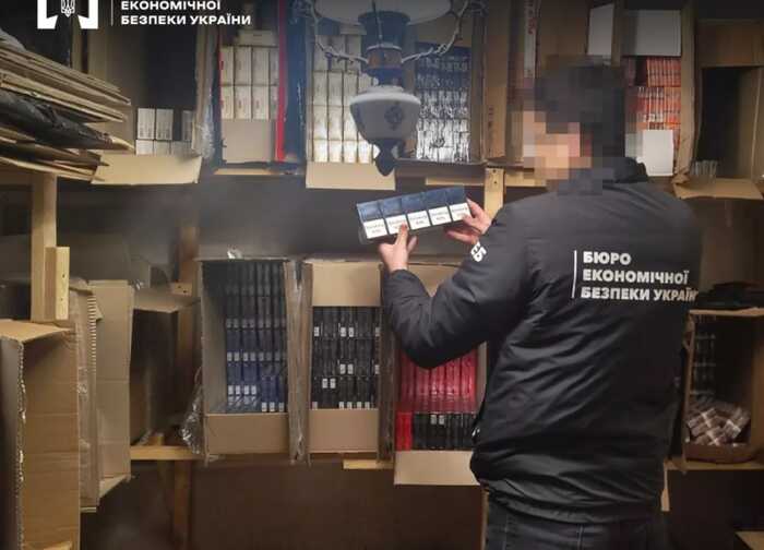 Чоловіка з Одеси судитимуть за легалізацію майже 8 мільйонів гривень від незаконної торгівлі сигаретами