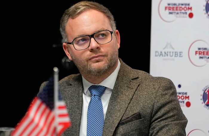 Радник Орбана заявив, що Угорщина не просила Україну воювати з Росією
