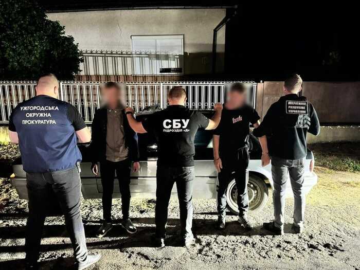 До Угорщини за 5500 доларів: на Закарпатті затримано двох чоловіків, які переправляли ухилянтів за кордон