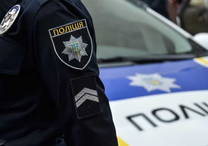 У Києві водій люксового авто дрифтував на парковці ТЦ — і дорого за це заплатив