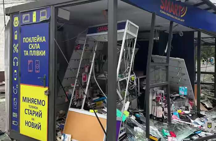 Поліція спростувала інформацію про пограбування магазину на Лук’янівці після обстрілу