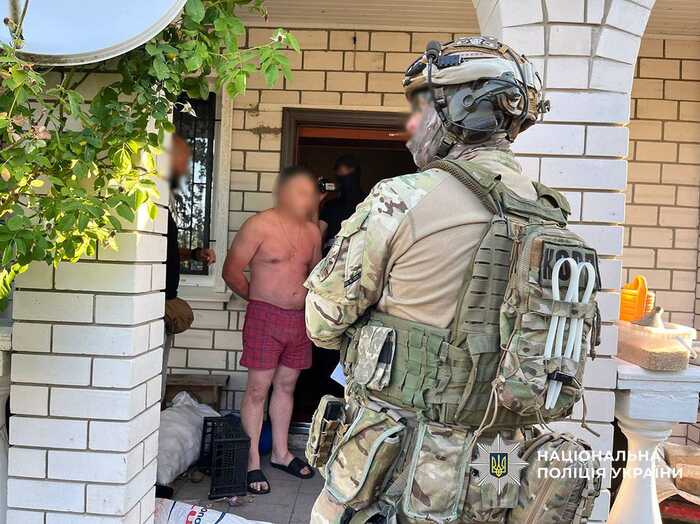 На Чернігівщині військовий медик торгував наркотиками: йому загрожує до 10 років ув’язнення