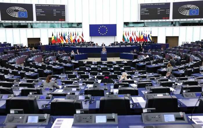 ЄС погрожує 30% митами на товари зі США, якщо не буде домовленості