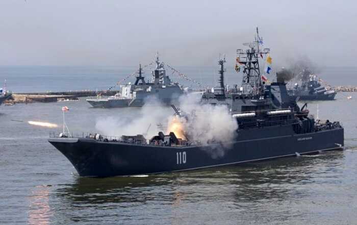В Росії скасували головний військово-морський парад країни