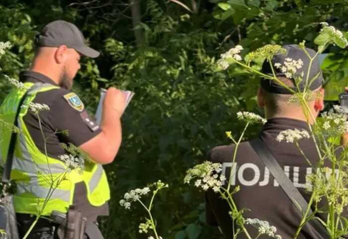 Поліція розслідує жорстоке вбивство 17-річної дівчини на Сумщині