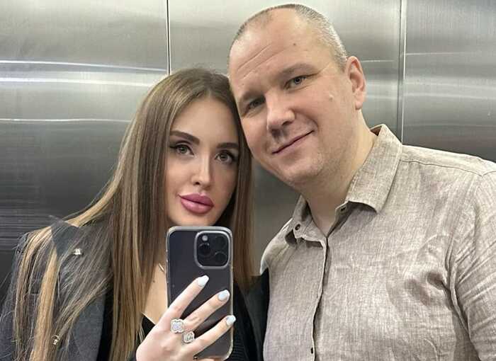 Депутат Торохтій засвітився з дружиною в автосалоні преміум-класу