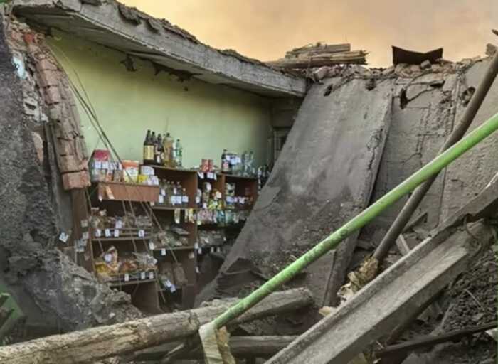 Окупанти атакували дронами місцевий магазин на Сумщині, є постраждала
