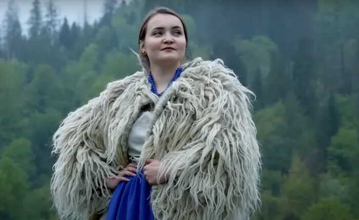 Донька мера Яремче: квартира за 7 мільйонів, будинок у Карпатах і розкішний автопарк
