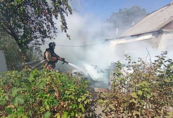 Росіяни атакували житлові будинки у Костянтинівці: є загиблий і поранені