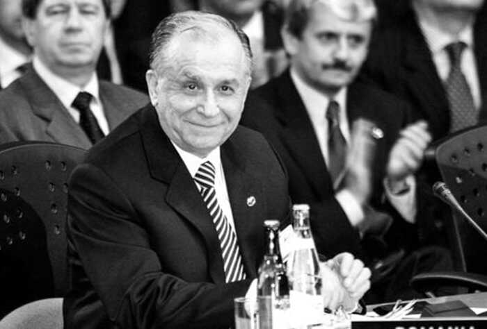 Помер колишній президент Румунії Йон Ілієску