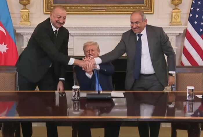 Алієв та Пашинян домовилися про мир за участю Трампа