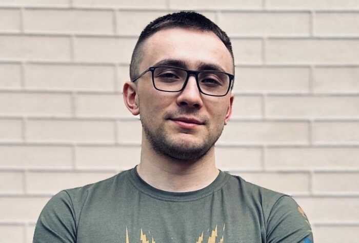 The Times: Стерненко погрожує Зеленському, якщо він виведе війська з Донбасу